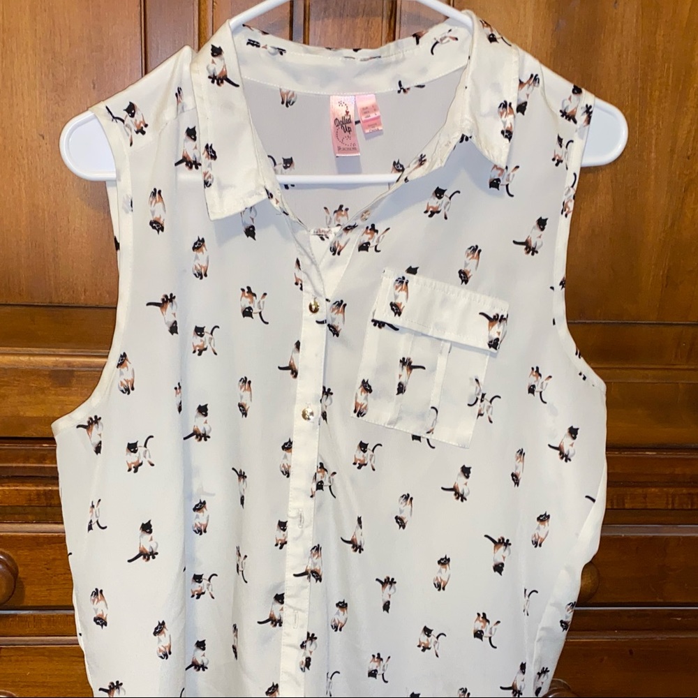 Sleeveless Button Down Cat Shirt